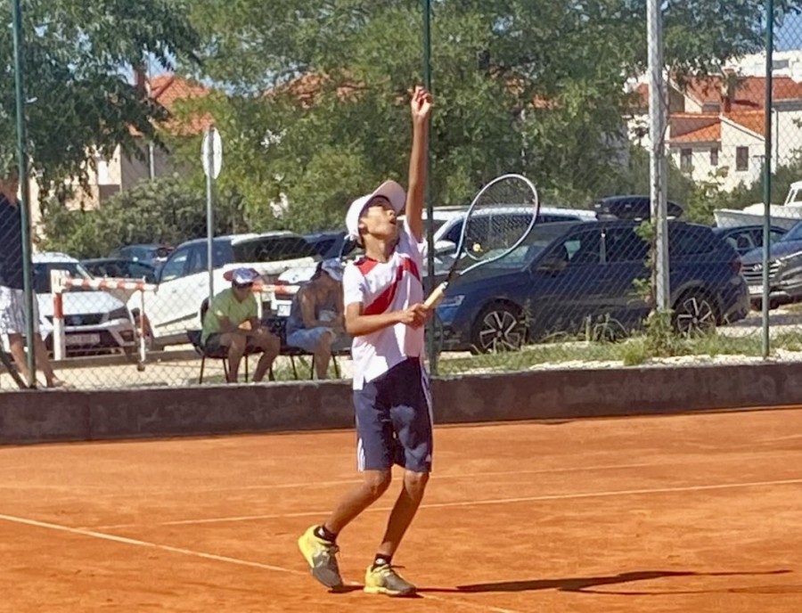 TENNIS EUROPE Gnjidić i Bilić iz TK Zadar 08 prošli u treće kolo, Kardum se oprostila od daljnjeg natjecanja