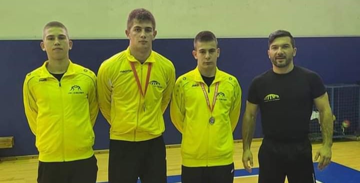 HRVAČKI KLUB ZADAR Lovre Strika viceprvak Hrvatske, Josip Šumski brončani!