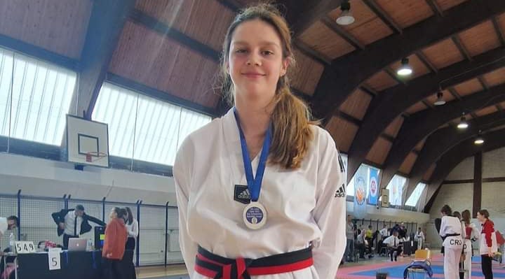 TAEKWONDO KLUB ZADAR Srebrna medalja Emili Brkić na Livno Openu!