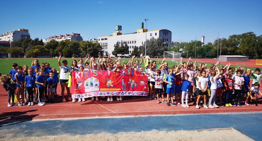 U nedjelju na Višnjiku održan “Kids’ Athletics Day”