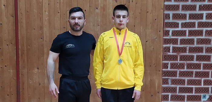HRVAČKI KLUB ZADAR Lovre Strika viceprvak Hrvatske u hrvanju