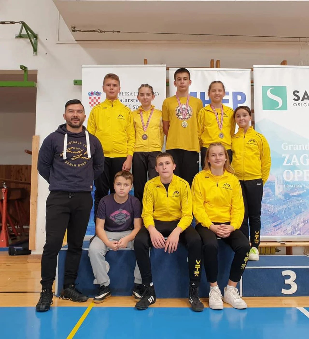 Zadarski hrvači i hrvačice uspješni na Peščenici! Lovre Strika, Emanuela Rados i Marcela Šumski rasturili konkurenciju na natjecanju