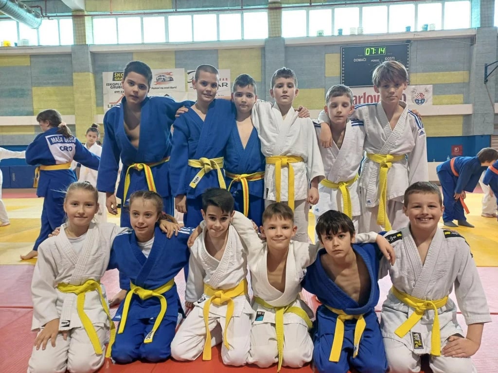 Judo klub Zadar na turniru u Kaštelima osvojio 16 medalja