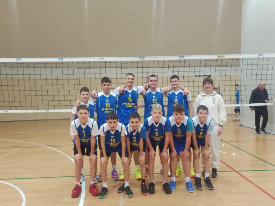 ŠKOLSKI SPORT – Smiljevački osnovnoškolci najbolji odbojkaši