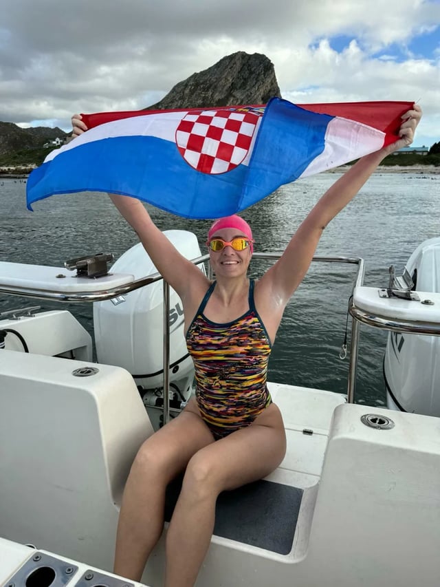 Dina Levačić preplivala False bay u Južnoj Africi