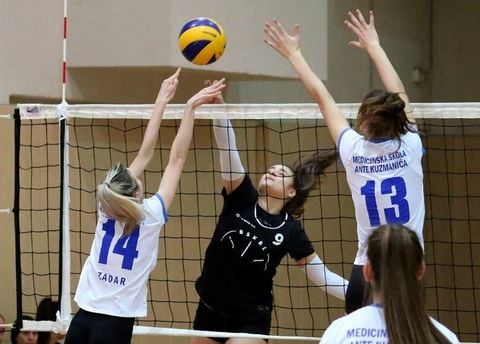 Na Višnjiku juniorsko PH-e u odbojci