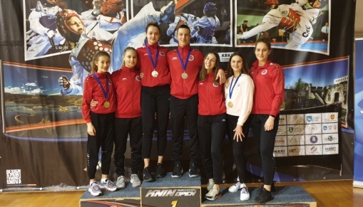 Pet medalja predstavnika Taekwondo kluba Zadar na Knin Openu