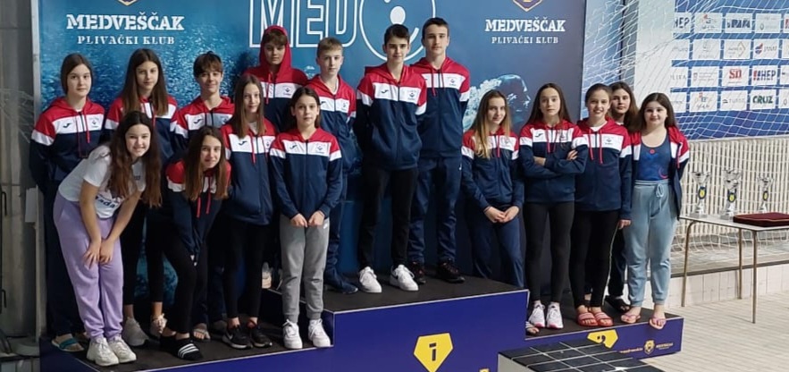 PLIVAČKI KLUB ZADAR Tri odličja na Mini Grand Prixu “Medo”