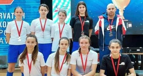 Djevočice iz OŠ Bartul Kašić druge u državi u futsalu