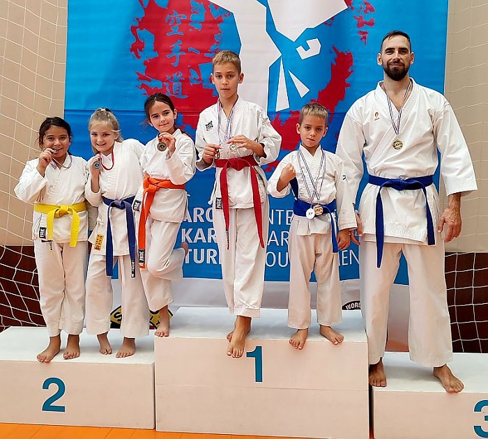 Zadarski karatisti osvajali medalje u Šibeniku i Splitu