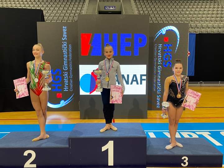 KRG SIRENA Noemi Deanne Marcikić brončana na PH u ritmičkoj gimnastici