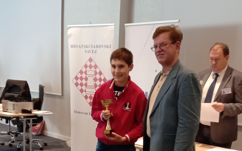 ŠAHOVSKI KLUB ZADAR Drugo mjesto Jure Tadića u kategoriji U-12 u ubrzanom šahu na PH!