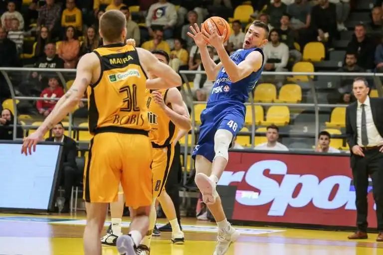 Zadar slavio na Gripama, Navijači im zapjevali ‘Večeras je naša fešta!’