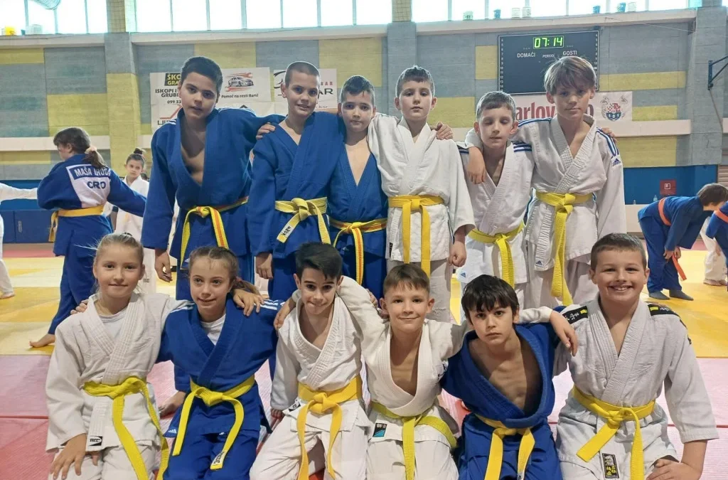 Judo klub Zadar na turniru u Kaštelima osvojio 16 medalja