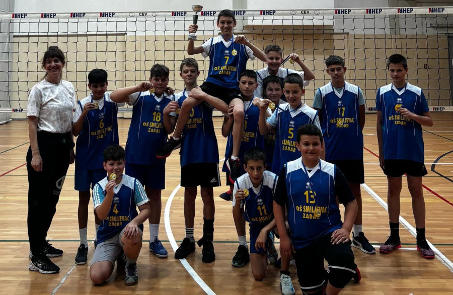 ŠKOLSKI SPORT – U odbojci najbolji P. Preradović i Smiljevac