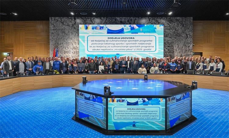 Ministarstvo turizma i sporta dodijelilo je ugovore za sufinanciranje sportskih programa poticanja lokalnog sporta i sportskih natjecanja, te sportskih programa obuke neplivača „Hrvatska pliva“